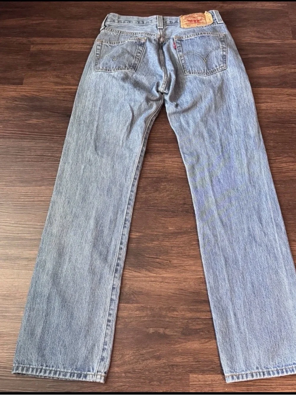 Levi's 501 Original Straight Leg Jeans W28 L31 Medium Wash Blue Cotton (0193)